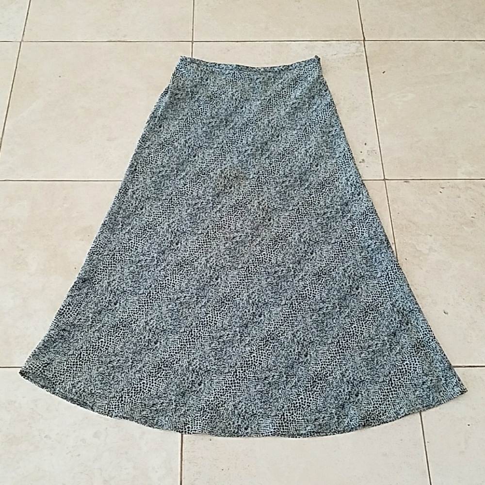 💛5/$20 SALE💛Design Originals Studio Long Skirt